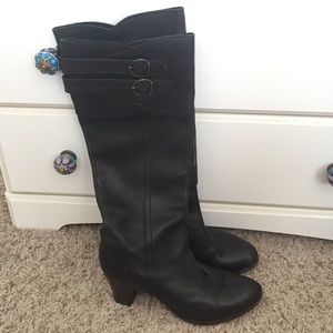 ✨Host pick✨ Frye knee high boots